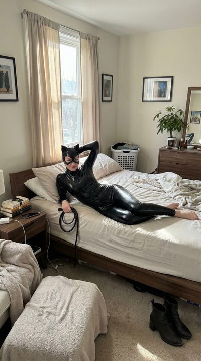 Morning Whispers of a Stylish Cat Burglar