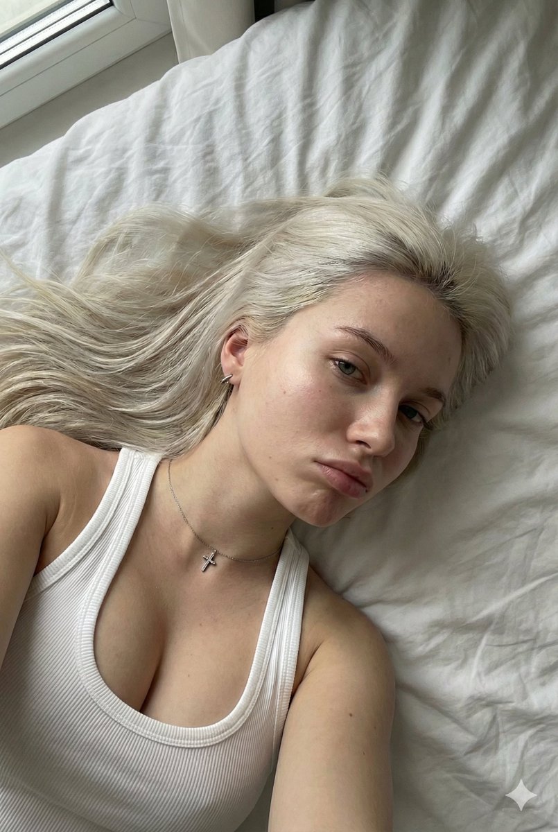 Dreamy Morning Vibes: Y2K Selfie Aesthetic