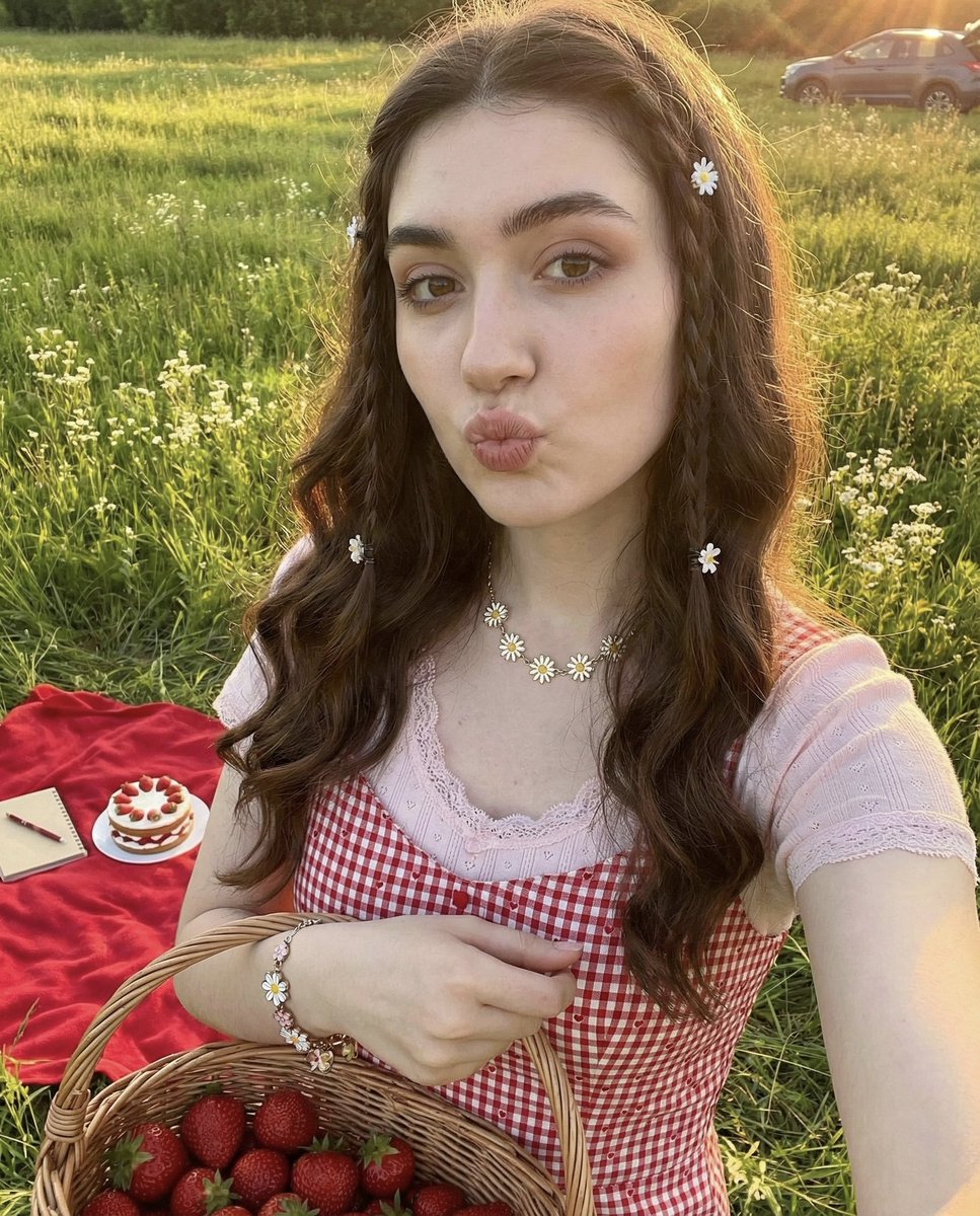 Sunny Picnic Vibes with a Berry Twist