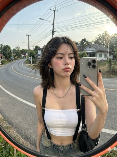Confident Candid: A Roadside Reflection