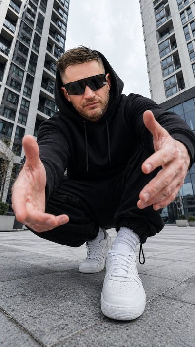 Dominant Urban Crouch in the Heart of the City