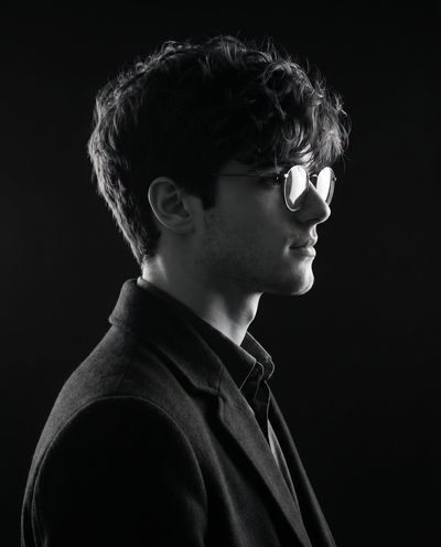 Monochrome Elegance: A Portrait of Simplicity