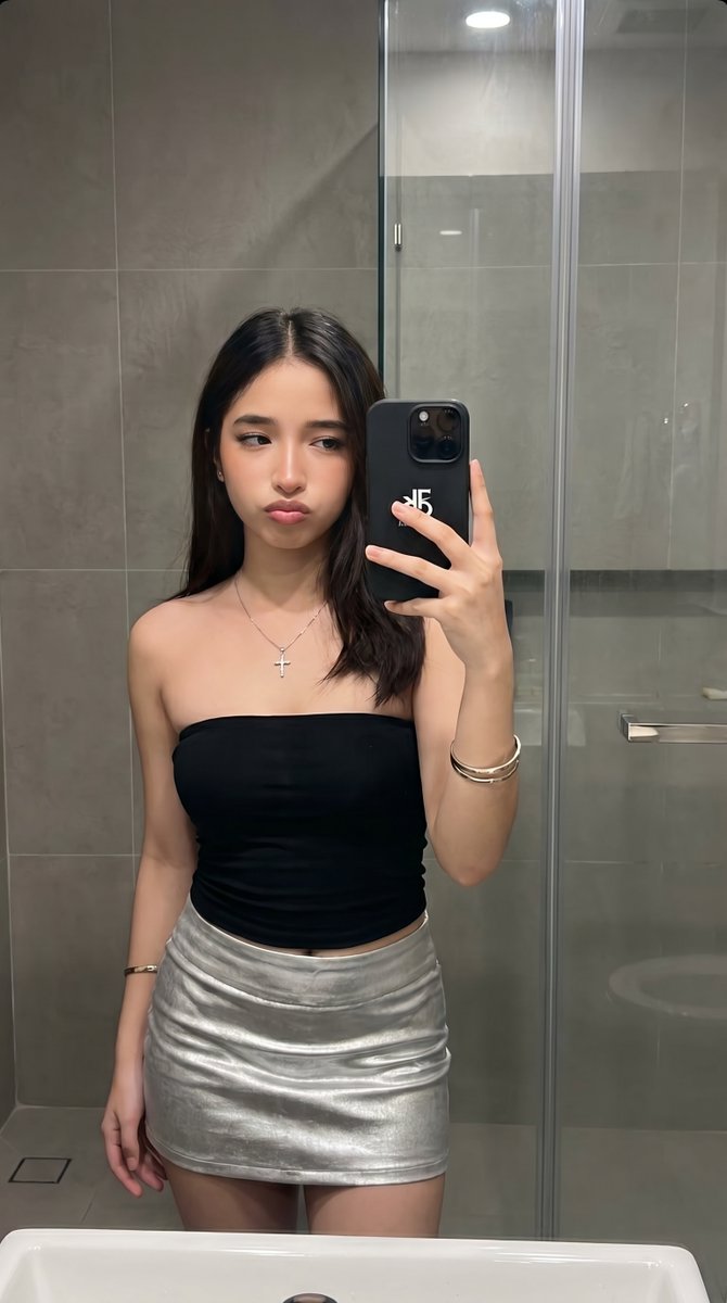 AI-Generated Date-Ready Selfies from One Snapshot
