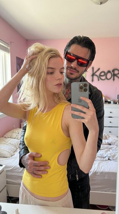 Candid Selfie with Celebrity-Inspired Vibes