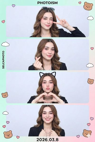 Korean 4-Cut Selca Strip in Pastel Mint and Pink