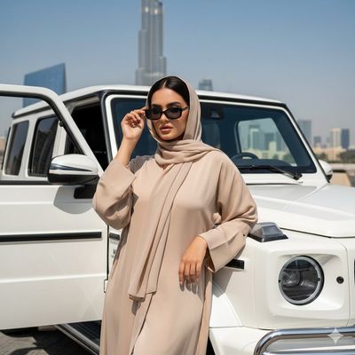 Luxury in Motion: Dubai's Iconic Elegance