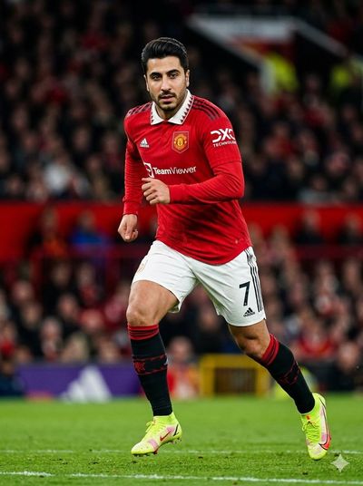 Mason Mount in Action at Old Trafford