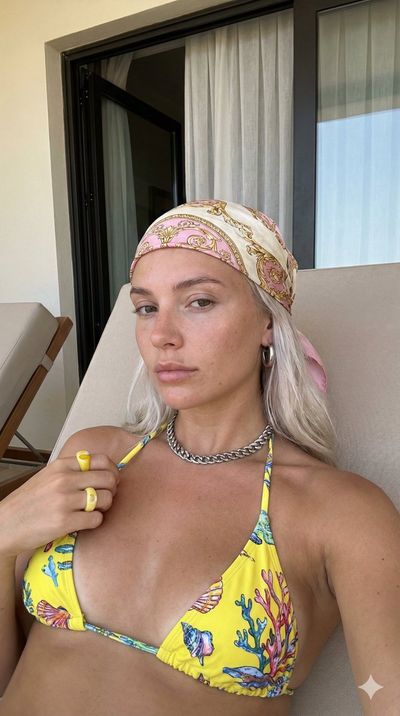 Sunkissed Vibes: Casual Luxe in Paradise