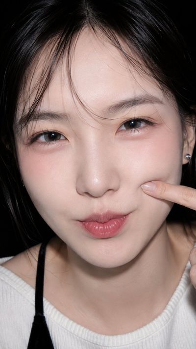 Macro Beauty Portrait with Hard Flash and Gentle Smile
