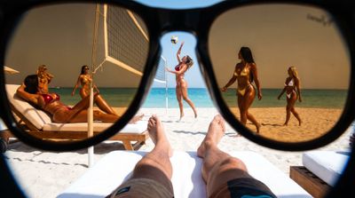 Beachside Glimpse of Luxury and Allure