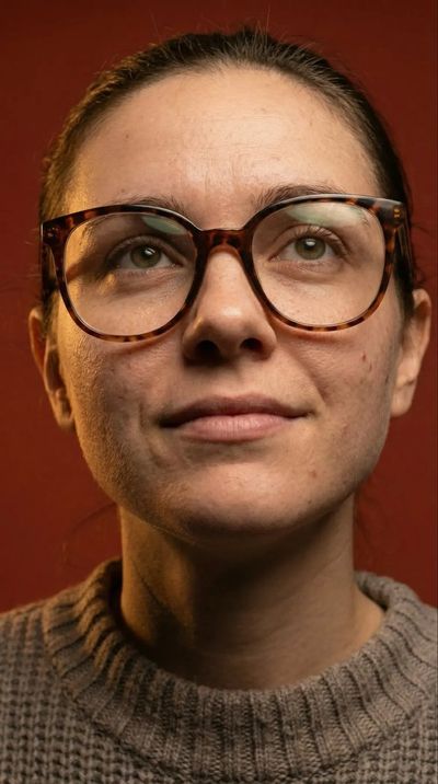 Hyper-Realistic Portrait of a Young Woman with Hazel Eyes