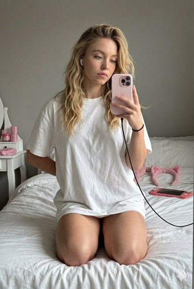 Chill Bedroom Vibes with Sydney Sweeney, Billie Eilish & Sadie Sink