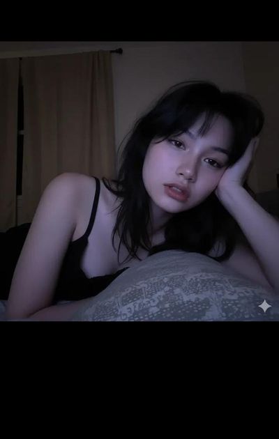 Midnight Glow: A Cozy Selfie Moment