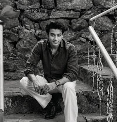 Cinematic Portrait: Soft Charm in Black & White