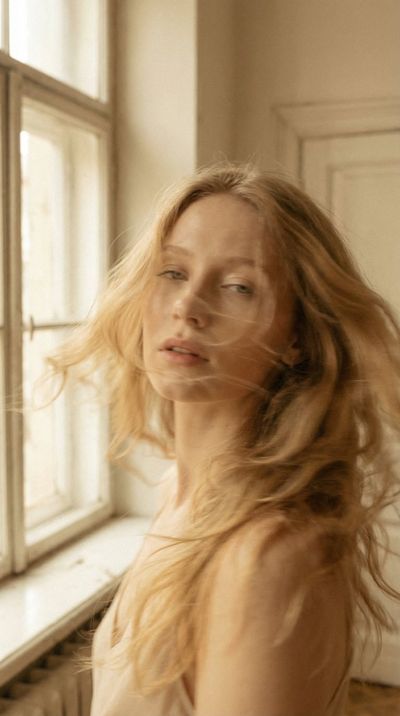 Golden Motion: A Cinematic Dream in Soft Focus