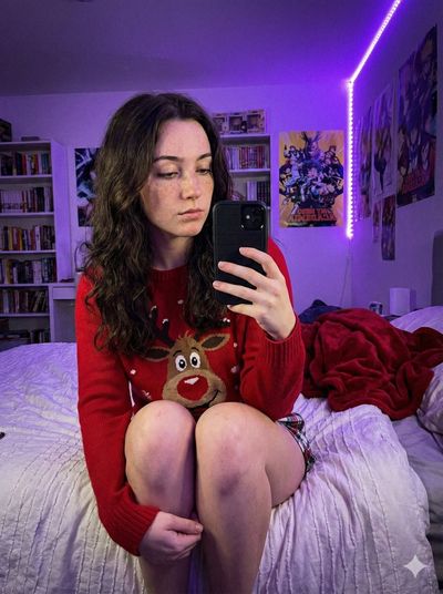 Purple Vibes: A Cozy Selfie Moment