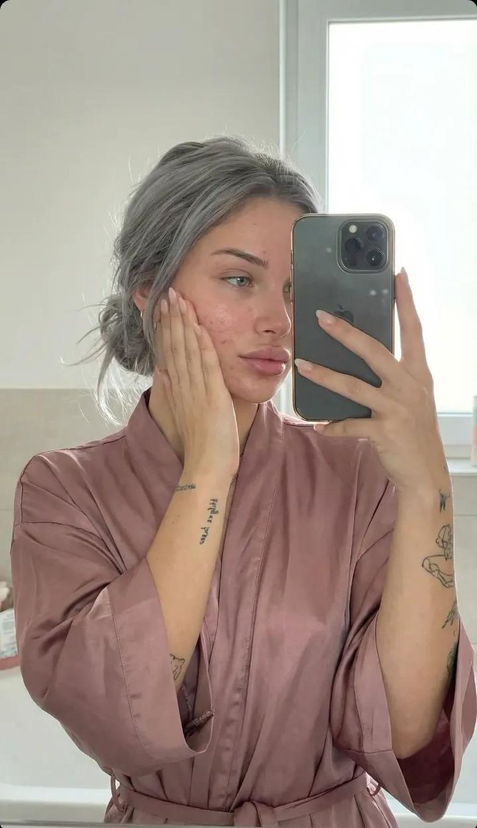 Candid Reflections: Morning Rituals in Silk