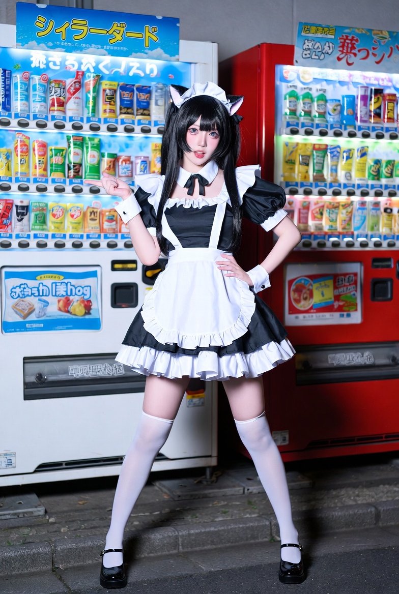 Maid in the Moonlight: A Captivating Cosplay Moment