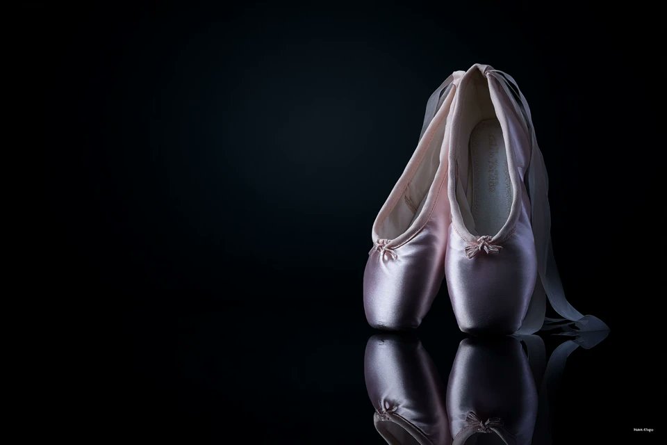 Minimalist Elegance in High-Resolution Photography