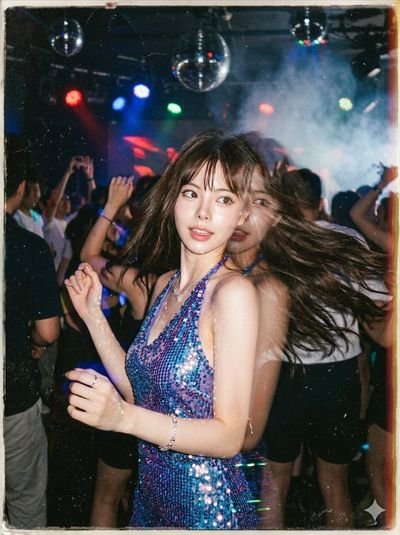 Retro Disco Flash: Chaotic 1980s Dance Moment