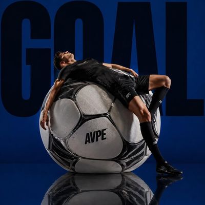 Elite Striker Editorial: Monumental Ball Studio Shoot